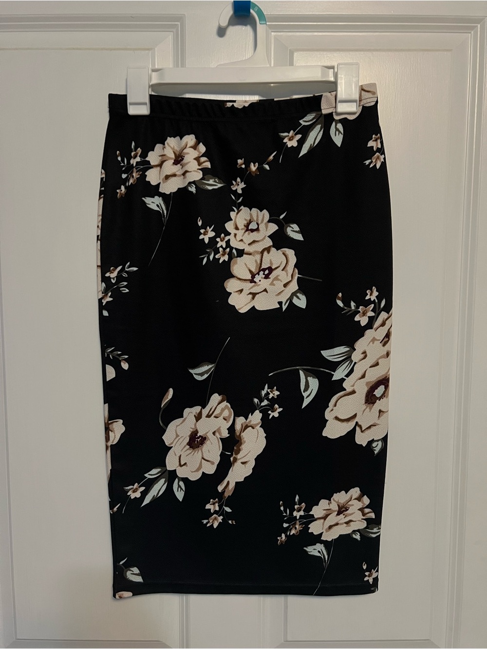 SHEIN Black Pencil Skirt with Cream Floral Print